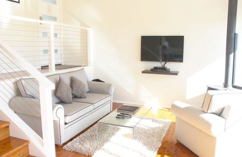 Wine Country Villas - Accommodation Gladstone 14