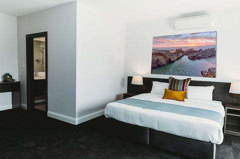 Coniston Hotel Wollongong - Accommodation Gladstone 2