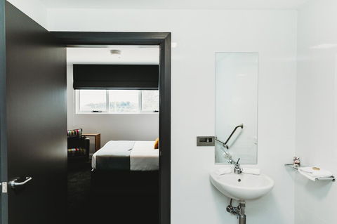 Coniston Hotel Wollongong - Accommodation Gladstone 27