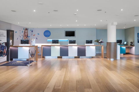 Novotel Sydney Darling Harbour - Accommodation Gladstone 10