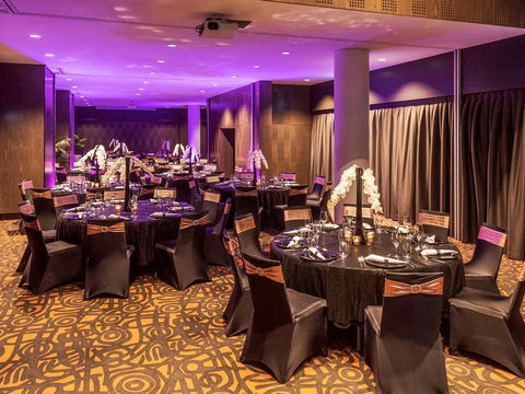 Novotel Sydney Darling Harbour - Accommodation Gladstone 42