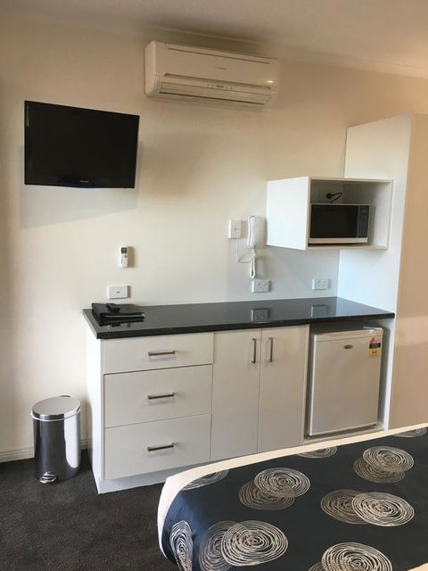 Pelican Motor Inn - Accommodation Gladstone 8