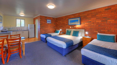 Pelican Motor Inn - Accommodation Gladstone 4