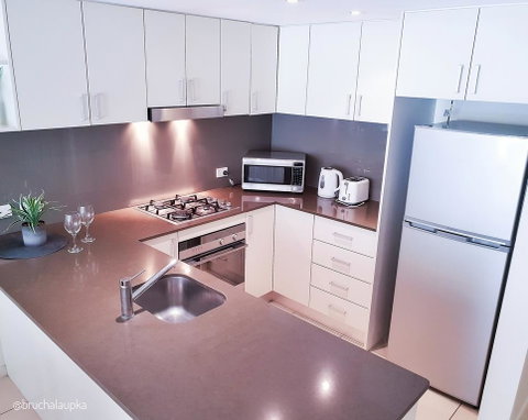Wentworth Park Apartments - Accommodation Gladstone 1