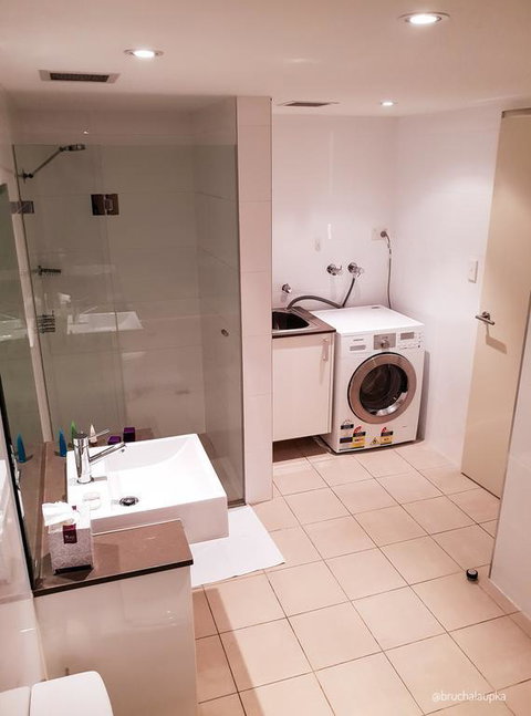 Wentworth Park Apartments - Accommodation Gladstone 3