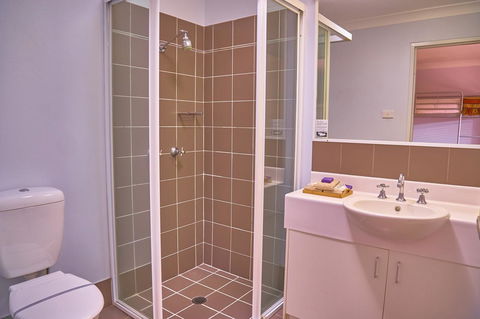 Hunter Oasis - Accommodation Gladstone 18