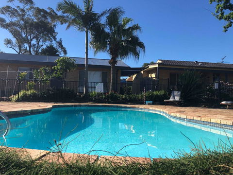Hunter Oasis - Accommodation Gladstone 10