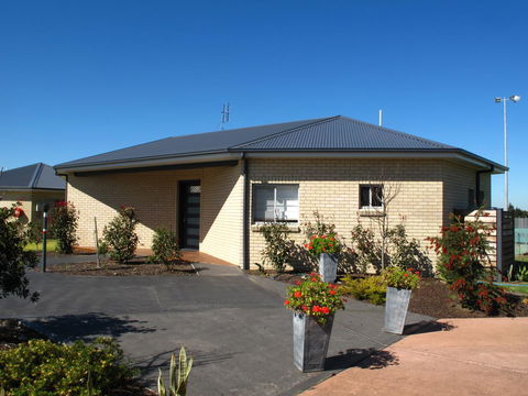 Hunter Oasis - Accommodation Gladstone 8