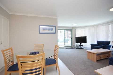 Sails Apartments - Accommodation Gladstone 22