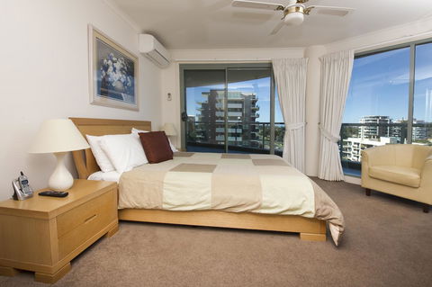 Sails Apartments - Accommodation Gladstone 11