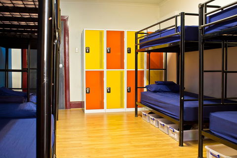 Mad Monkey Kings Cross - Accommodation Gladstone 14