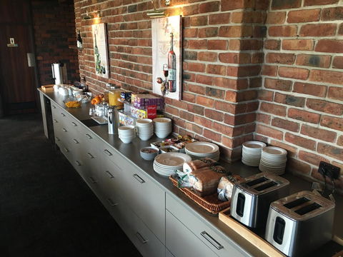 Econo Lodge Gateway Tamworth - Accommodation Gladstone 10