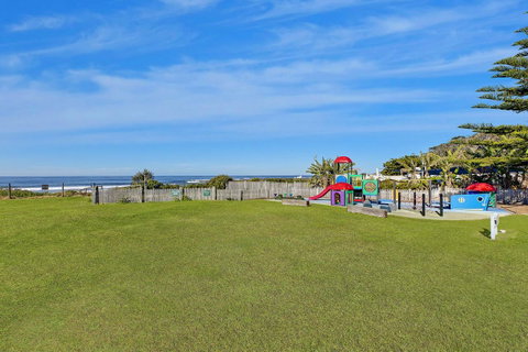 Blue Lagoon Beach Resort - Accommodation Gladstone 12