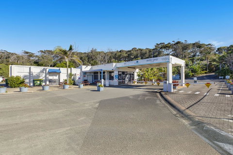 Blue Lagoon Beach Resort - Accommodation Gladstone 11