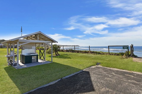 Blue Lagoon Beach Resort - Accommodation Gladstone 8