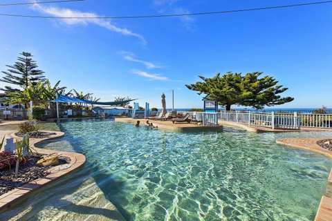 Blue Lagoon Beach Resort - Accommodation Gladstone 5