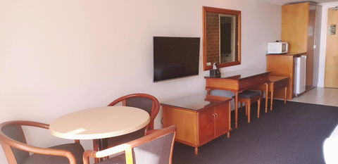 Marina Resort - Accommodation Gladstone 26
