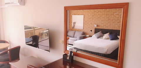 Marina Resort - Accommodation Gladstone 12