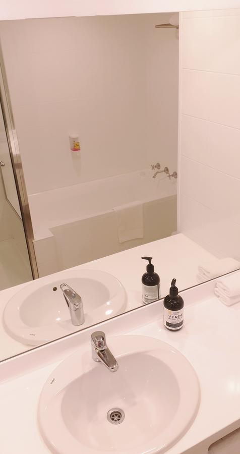 Marina Resort - Accommodation Gladstone 34