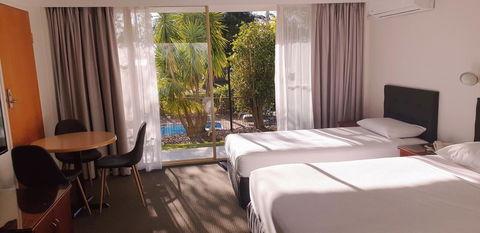 Marina Resort - Accommodation Gladstone 18