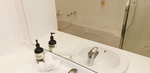 Marina Resort - Accommodation Gladstone 28