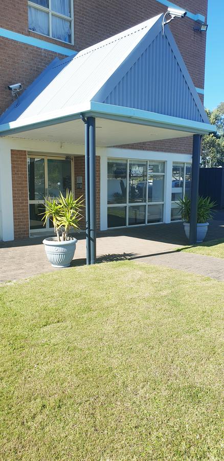 Marina Resort - Accommodation Gladstone 24