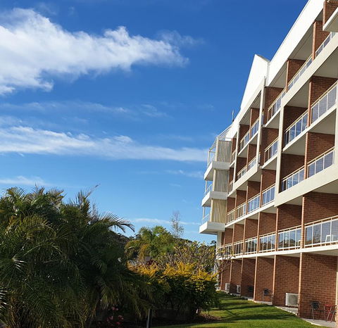 Marina Resort - Accommodation Gladstone 23