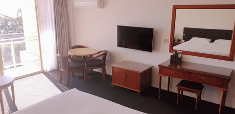 Marina Resort - Accommodation Gladstone 32
