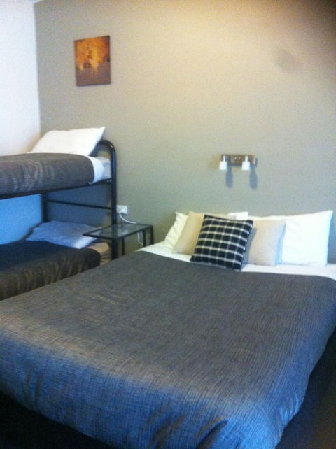 Altair Motel - Accommodation Gladstone 2