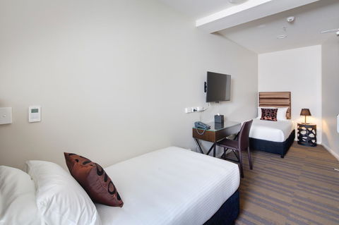 57Hotel - Accommodation Gladstone 10