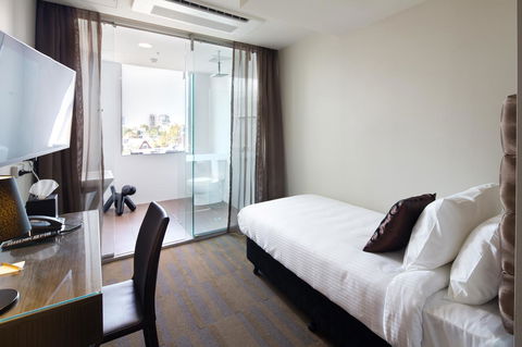57Hotel - Accommodation Gladstone 13