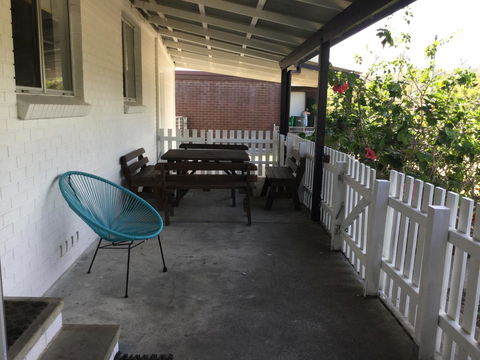 Hat Head Beach Cottage 1 - Accommodation Gladstone 3