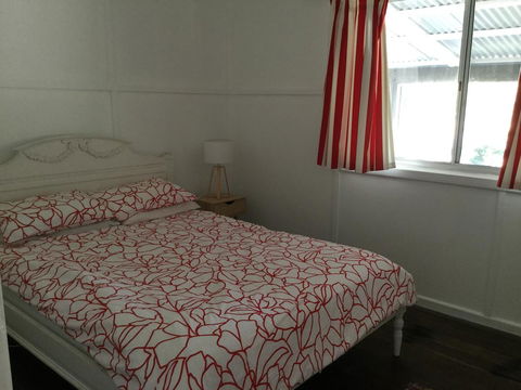 Hat Head Beach Cottage 1 - Accommodation Gladstone 10