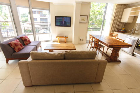 Byron Bay Hotel And Apartments - Accommodation Gladstone 12