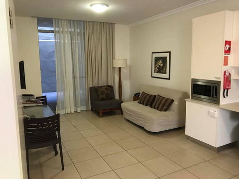 Byron Bay Hotel And Apartments - Accommodation Gladstone 21