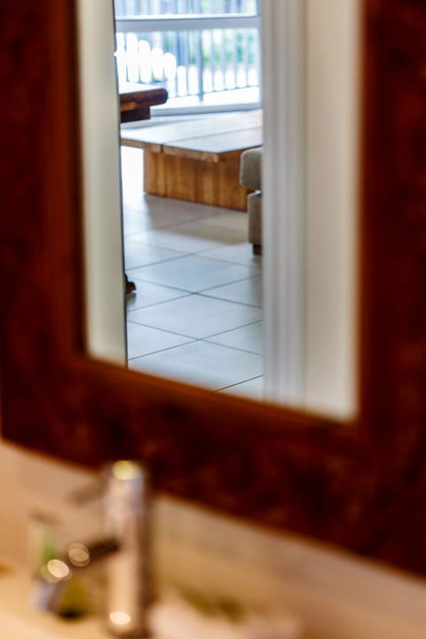 Byron Bay Hotel And Apartments - Accommodation Gladstone 4