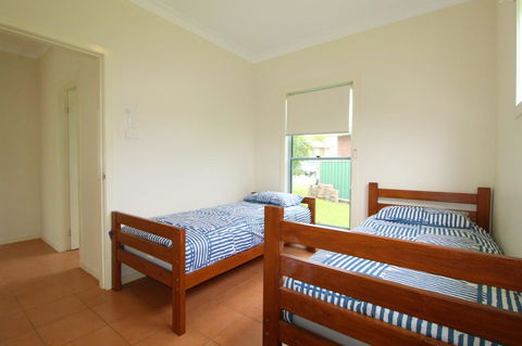 Anglesea, 17 Hodgson Street - Accommodation Gladstone 8