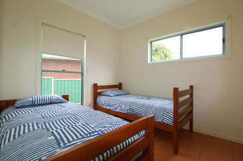 Anglesea, 17 Hodgson Street - Accommodation Gladstone 11