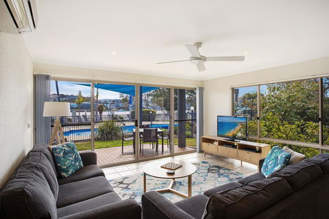 Sails Luxury Apartments Merimbula - Accommodation Gladstone 14