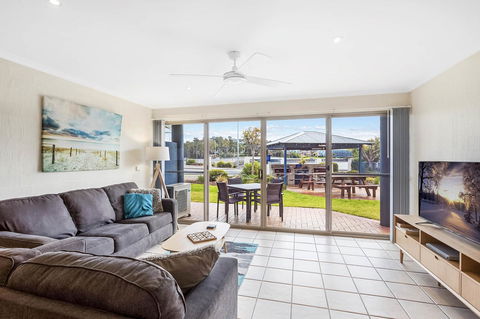 Sails Luxury Apartments Merimbula - Accommodation Gladstone 36