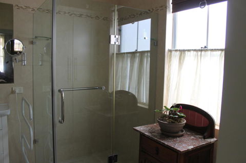 Boot Makers Cottage - Accommodation Gladstone 16