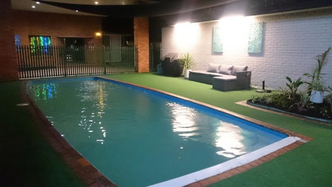 Adelong Motel - Accommodation Gladstone 2