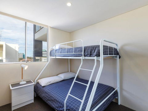 Ebbtide 27 - Accommodation Gladstone 10