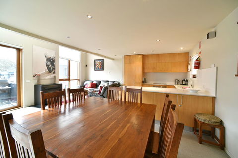 Snowstream 4 - Accommodation Gladstone 9