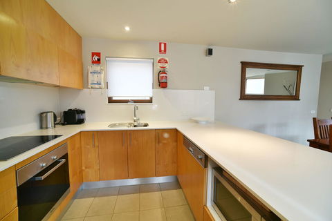 Snowstream 4 - Accommodation Gladstone 5