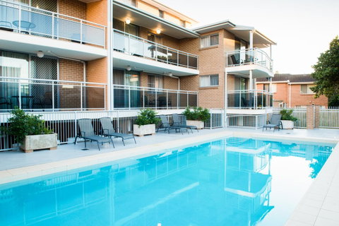 Copacabana Shores - Accommodation Gladstone 3