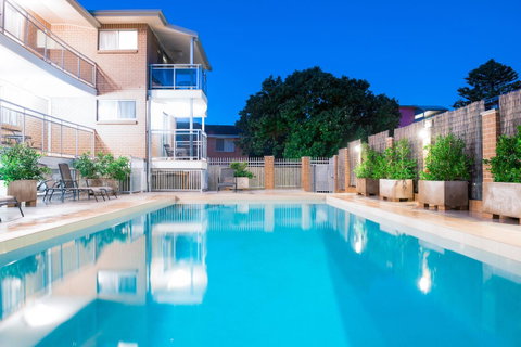 Copacabana Shores - Accommodation Gladstone 0
