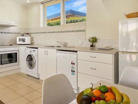 Seashells Apartments Merimbula - Accommodation Gladstone 8
