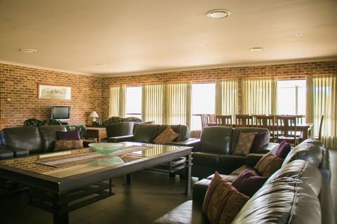 Ironstone Estate Lovedale - Accommodation Gladstone 26