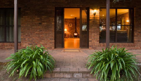 Ironstone Estate Lovedale - Accommodation Gladstone 38